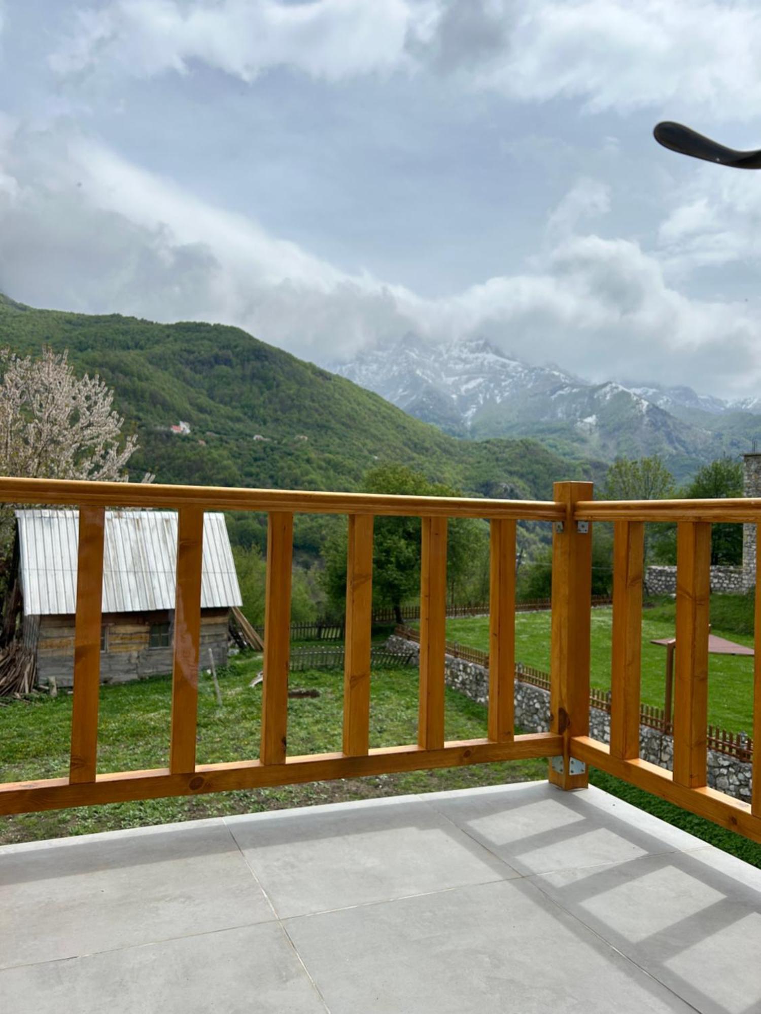 Bujtina Terthorja Hotel Theth Exterior photo