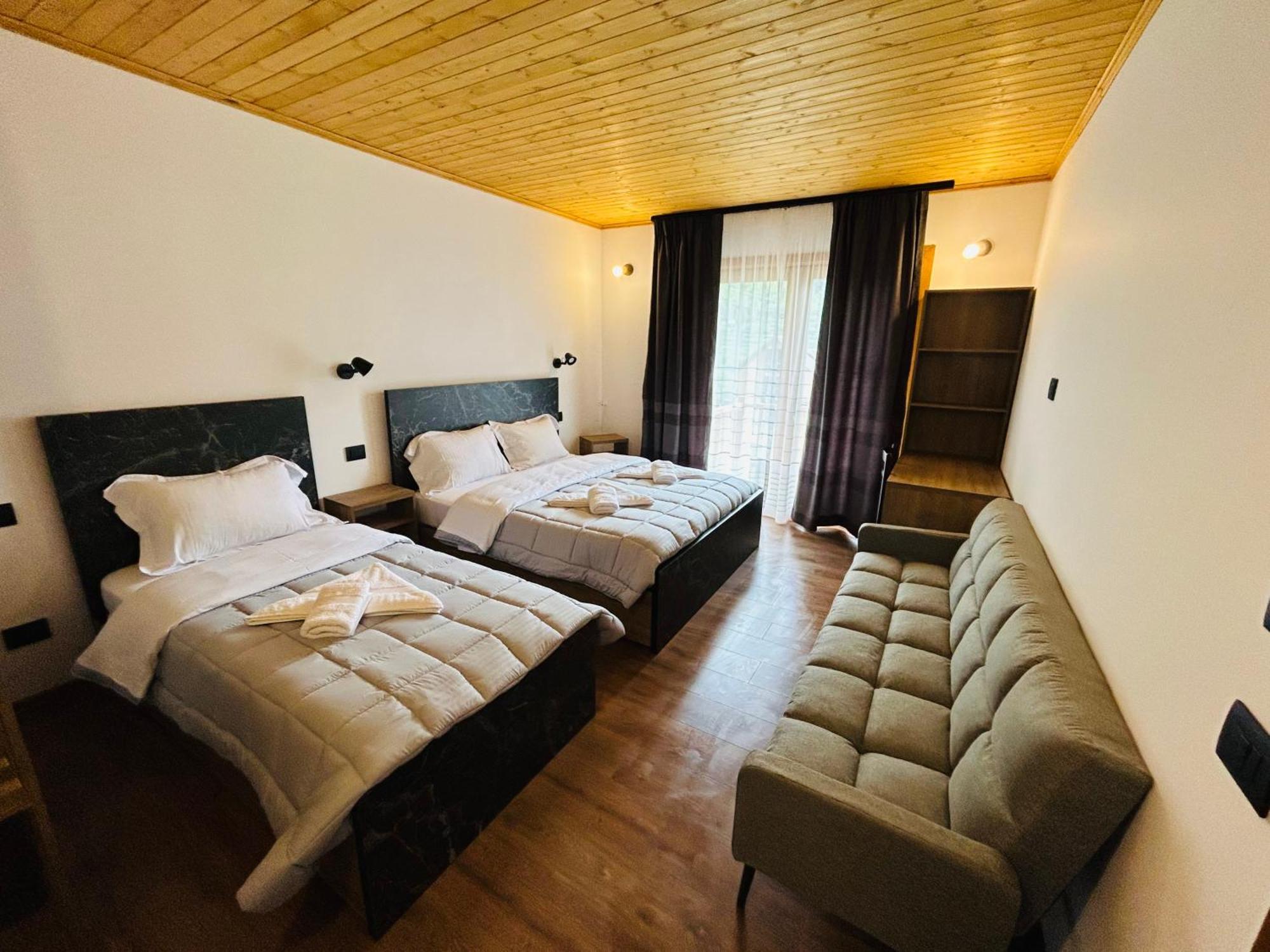 Bujtina Terthorja Hotel Theth Exterior photo