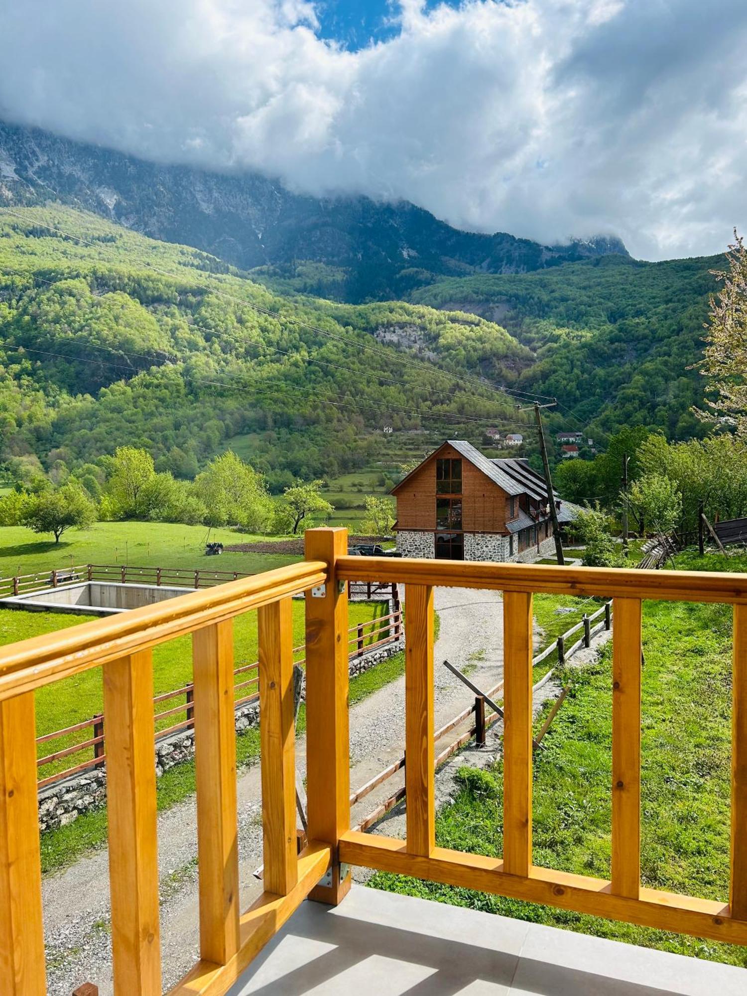 Bujtina Terthorja Hotel Theth Exterior photo