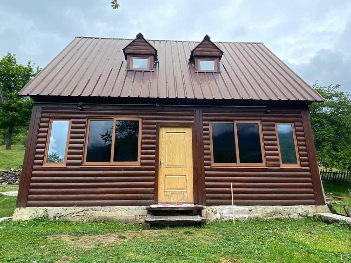 Bujtina Terthorja Hotel Theth Exterior photo