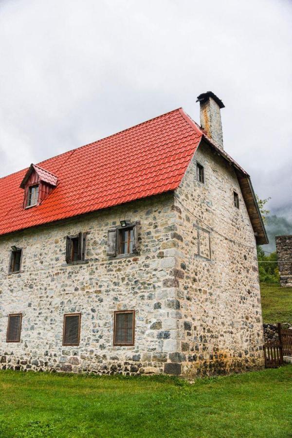 Bujtina Terthorja Hotel Theth Exterior photo